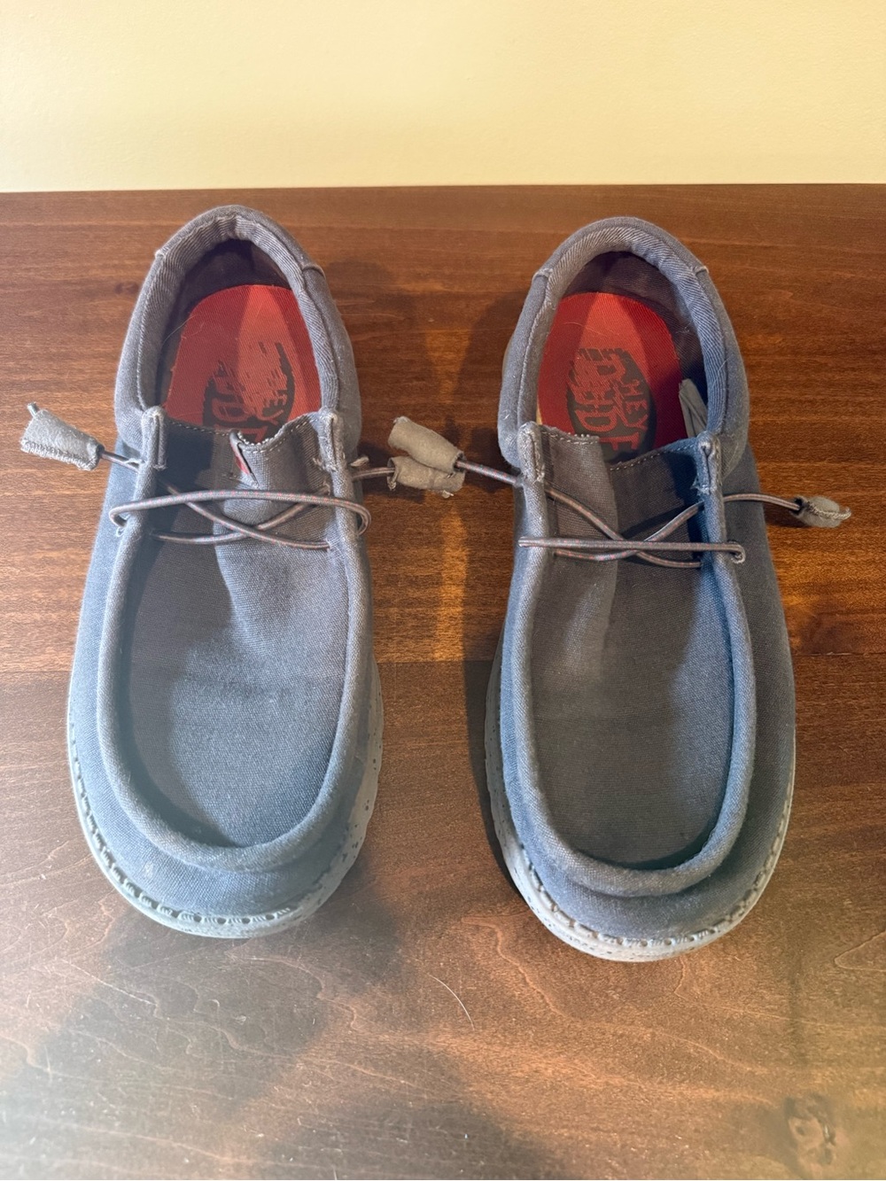 Men’s Size 7 Charcoal Canvas Hey Dudes